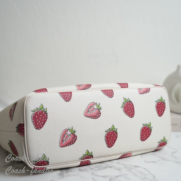 NWT Coach CAR34 Strawberry Print Gallery Tote Bag Coated Canvas & Leather - Picture 8 of 9